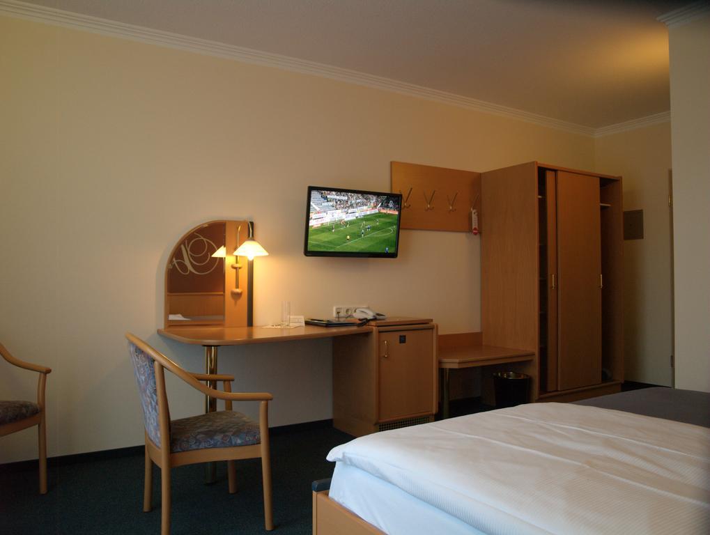 Waldhotel Kurfuerst Kaisersesch Rum bild