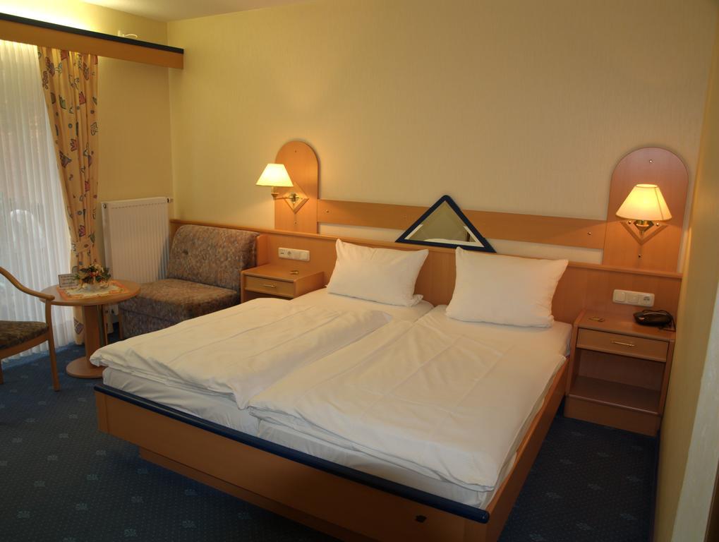 Waldhotel Kurfuerst Kaisersesch Rum bild